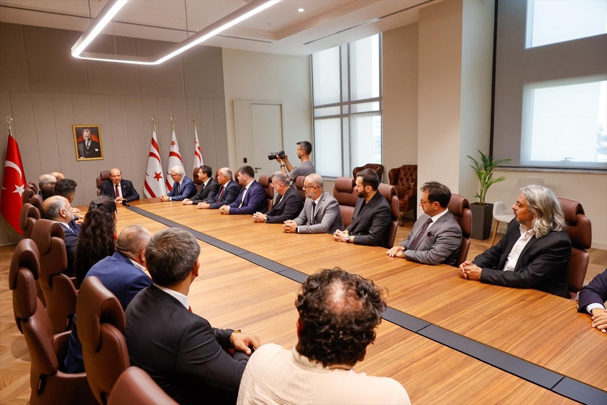 Kuzey Kıbrıs Türk Cumhuriyeti (KKTC) Cumhurbaşkanı Ersin Tatar (sağda), Müstakil Sanayici ve...