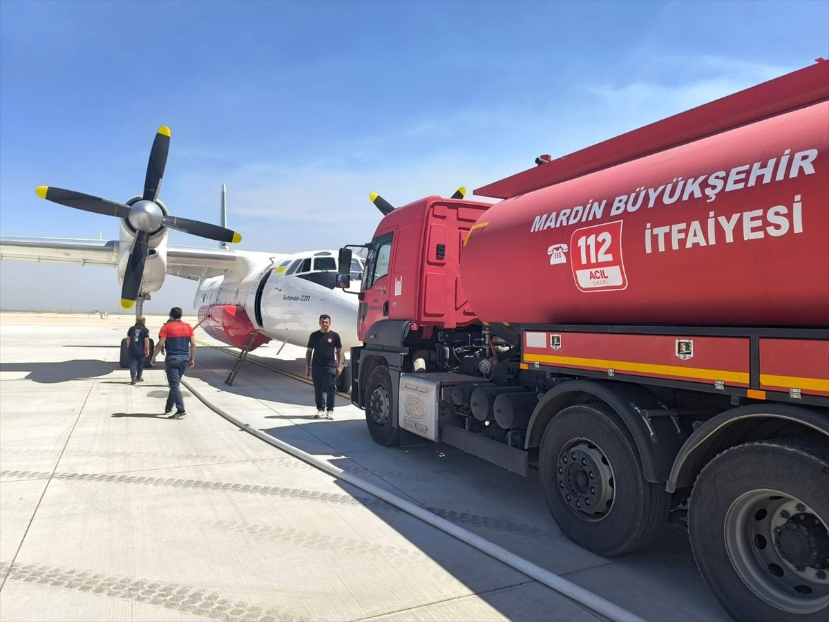 Mardin Büyükşehir Belediyesi, Hatay'da devam eden orman yangınlarına müdahale için destek ekip...