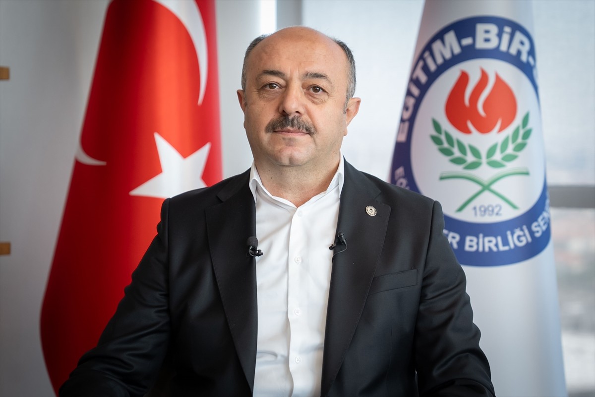 Memur-Sen Konfederasyonuna bağlı Eğitimciler Birliği Sendikası (Eğitim Bir-Sen) Genel Sekreteri...