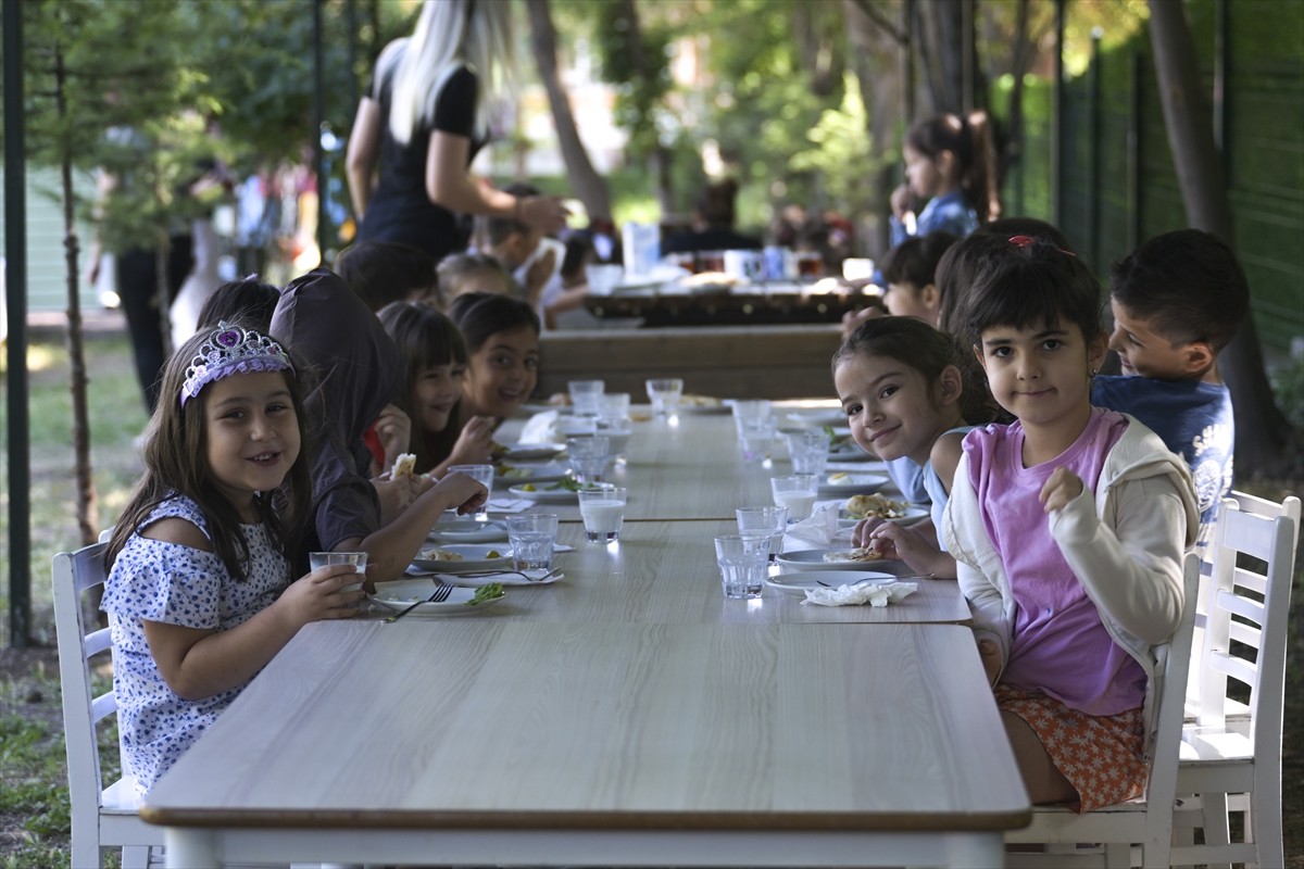 Milli Eğitim Bakanlığının (MEB) okul öncesi eğitim çağındaki çocuklara yönelik "yaz eğitimleri"...