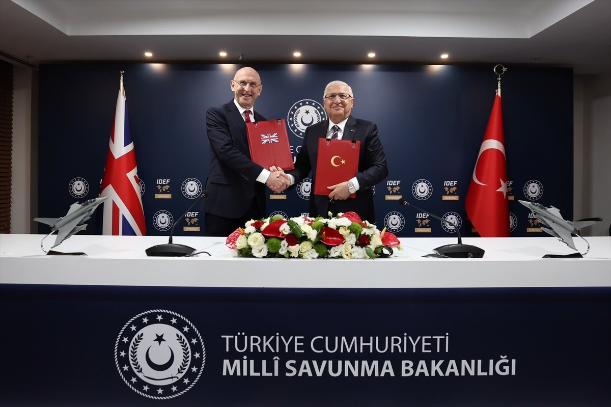 Milli Savunma Bakanı Yaşar Güler, Birleşik Krallık Savunma Bakanı John Healey ile Türkiye'nin...