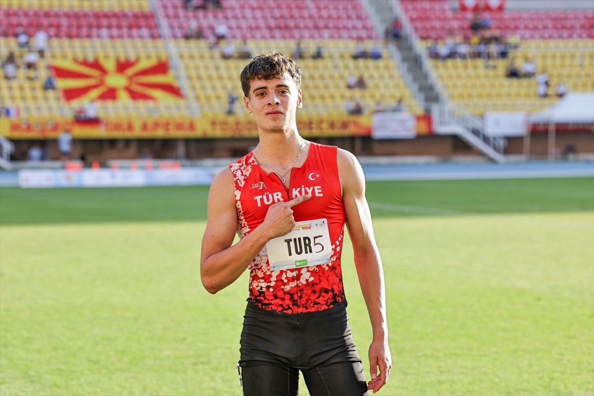 Milli yüzücü Arel Gültekin, Kuzey Makedonya'da devam eden 18. Avrupa Gençlik Olimpik Yaz...