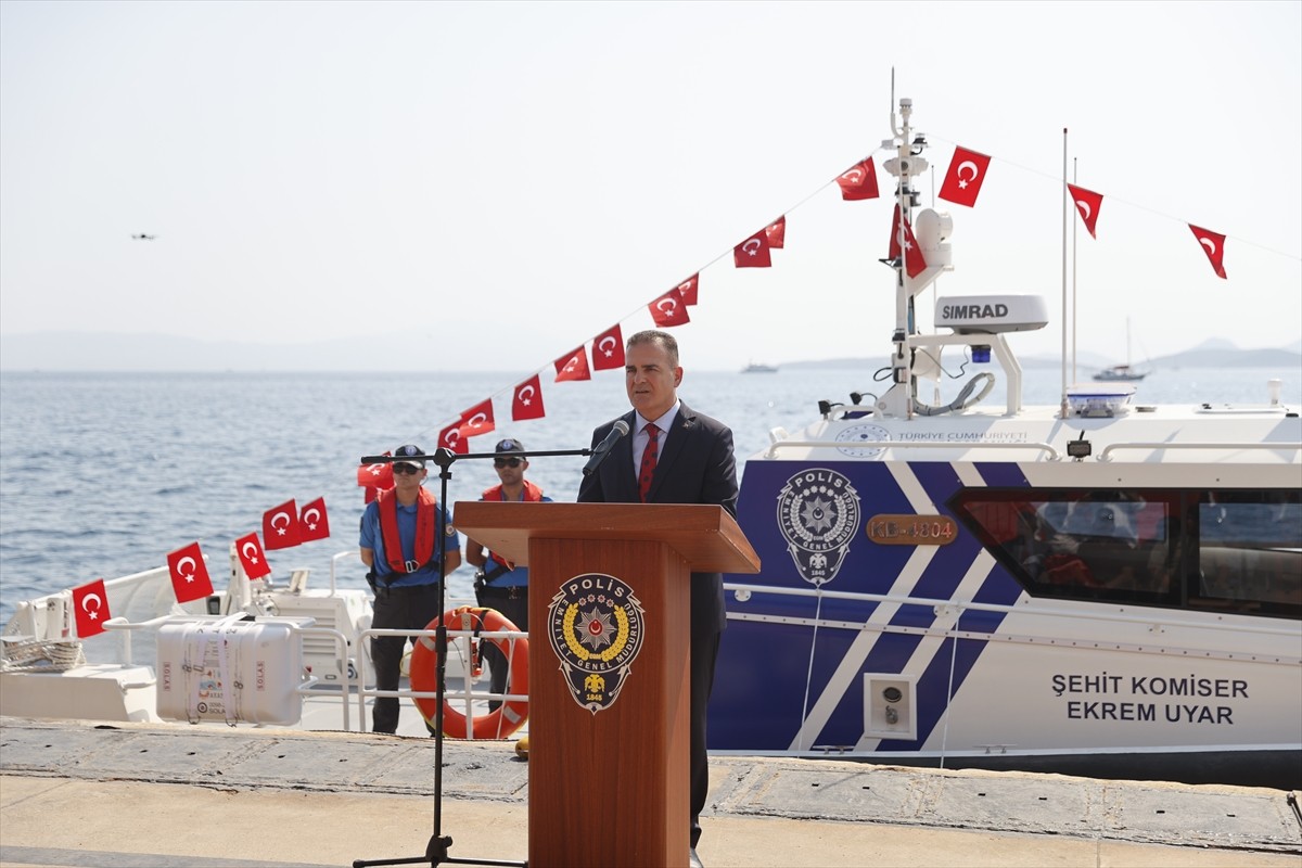 Muğla'nın Bodrum ilçesinde, Şehit Komiser Ekrem Uyar kontrol botu, mavi sularda göreve başladı. İl...
