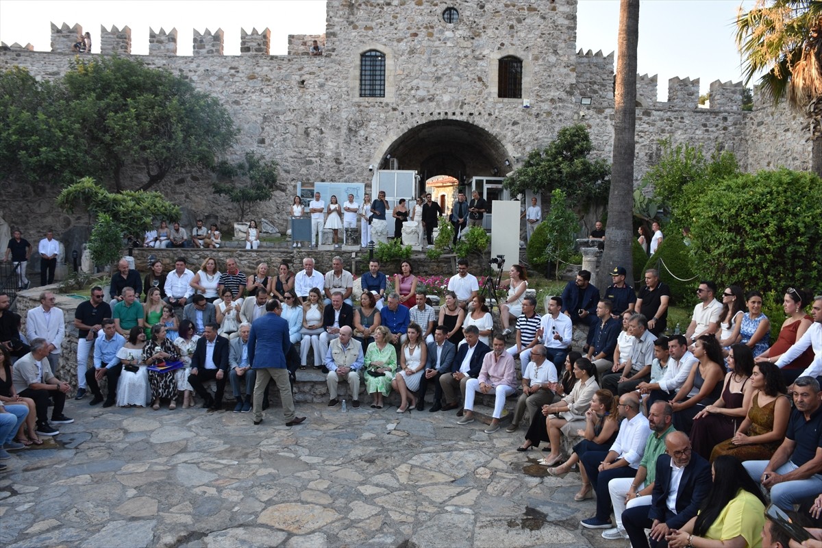 Muğla'nın Marmaris ilçesinde "Latin Amerika Ülkeleri - Marmaris Buluşması" etkinliği düzenlendi....