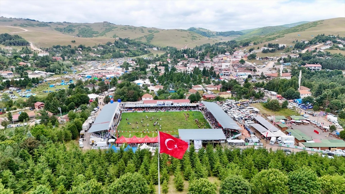 Ordu'nun Aybastı ilçesinde düzenlenen "917. Geleneksel Aybastı Perşembe Yaylası Ordulu Mustafa...