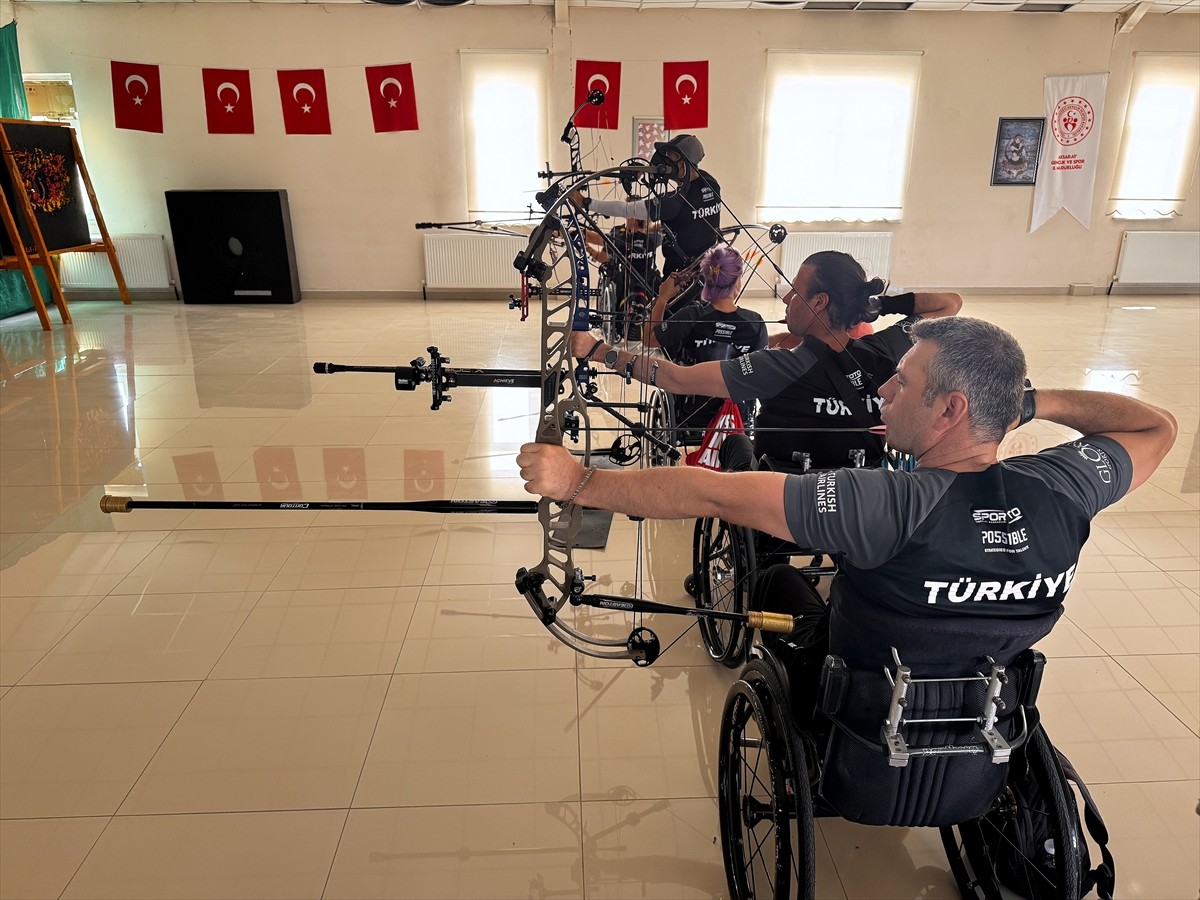 Para Okçuluk Milli Takımı, eylülde Güney Kore'de mücadele edeceği Dünya Şampiyonası'nı en iyi...