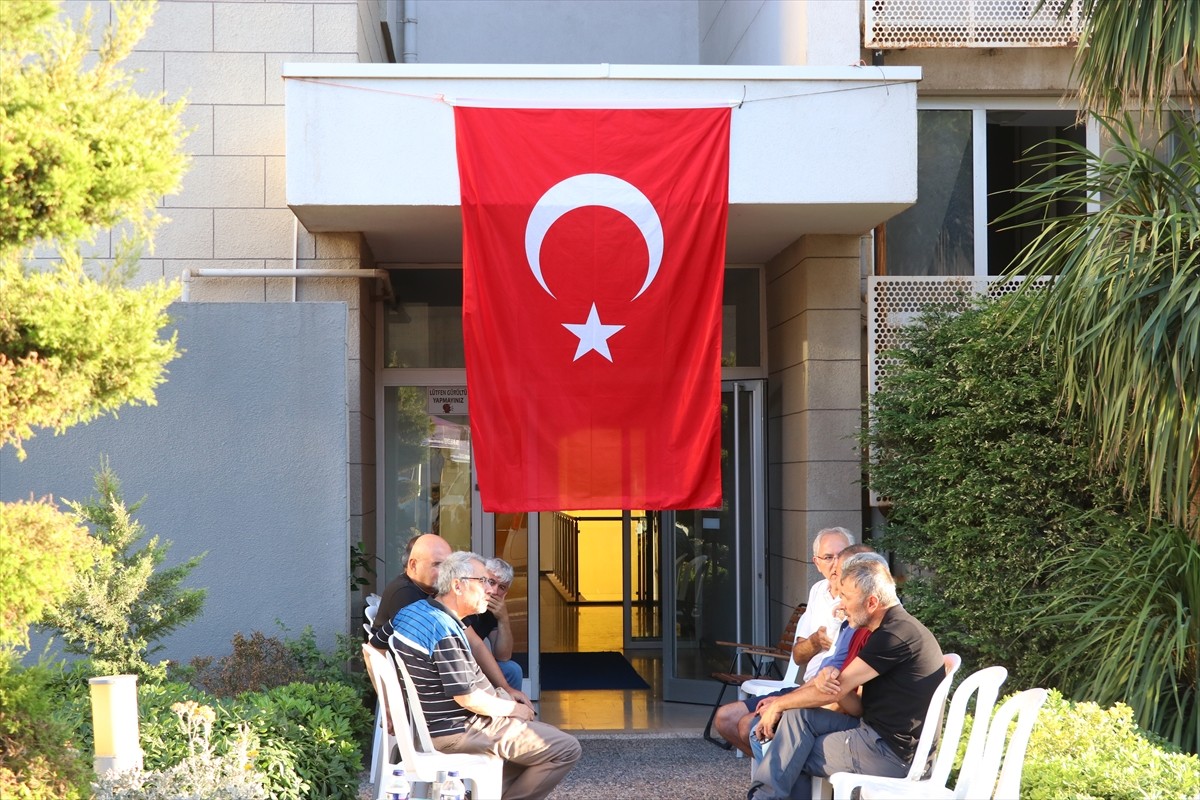 Pençe-Kilit Harekat bölgesinde bir mağarada arama tarama faaliyeti sırasında metan gazına maruz...