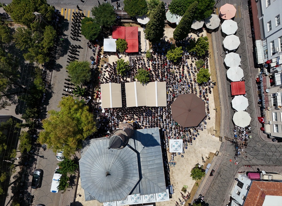 Pençe-Kilit Harekatı bölgesinde metan gazı nedeniyle şehit olan Piyade Komando Astsubay Kıdemli...