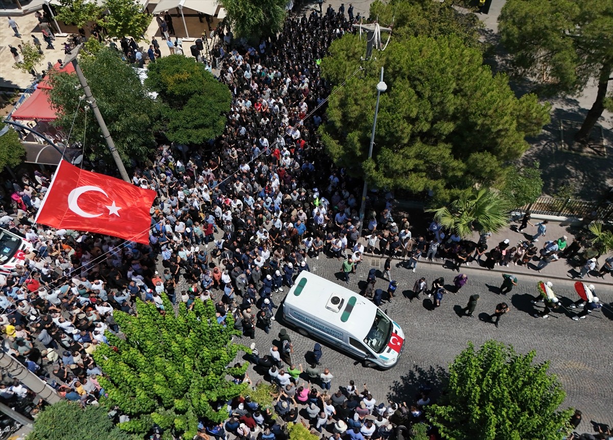 Pençe-Kilit Harekatı bölgesinde metan gazı nedeniyle şehit olan Piyade Komando Astsubay Kıdemli...