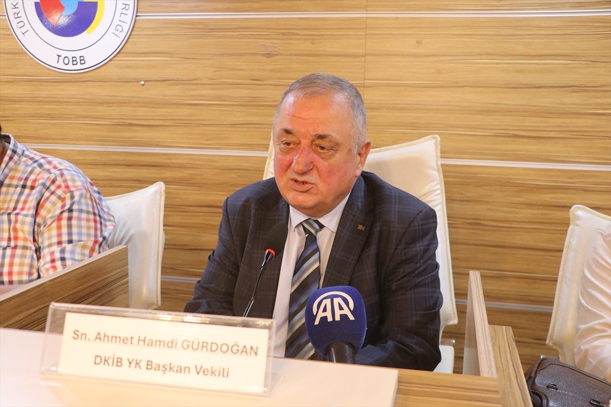 Rize'de "Doğu Karadeniz İhracat Buluşmaları" adlı panel düzenlendi. Doğu Karadeniz İhracatçılar...