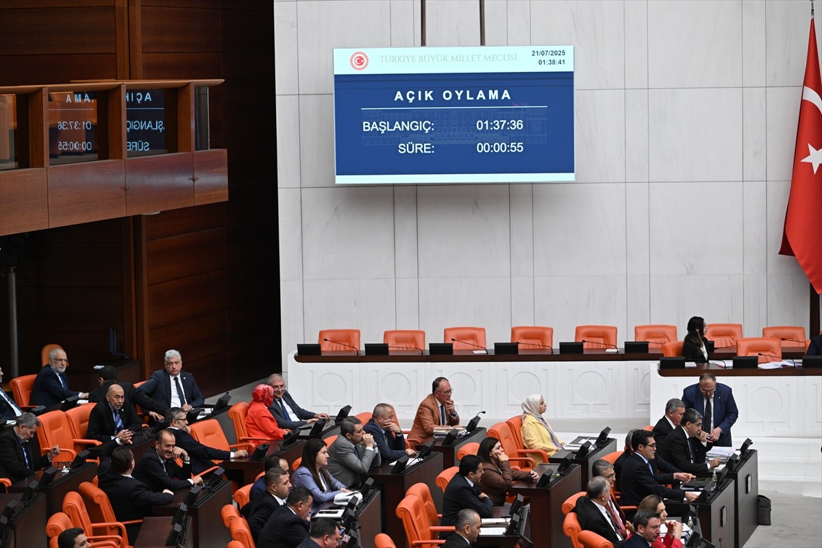 Sağlıkla İlgili Bazı Kanunlarda ve 663 Sayılı Kanun Hükmünde Kararnamede Değişiklik Yapılmasına...