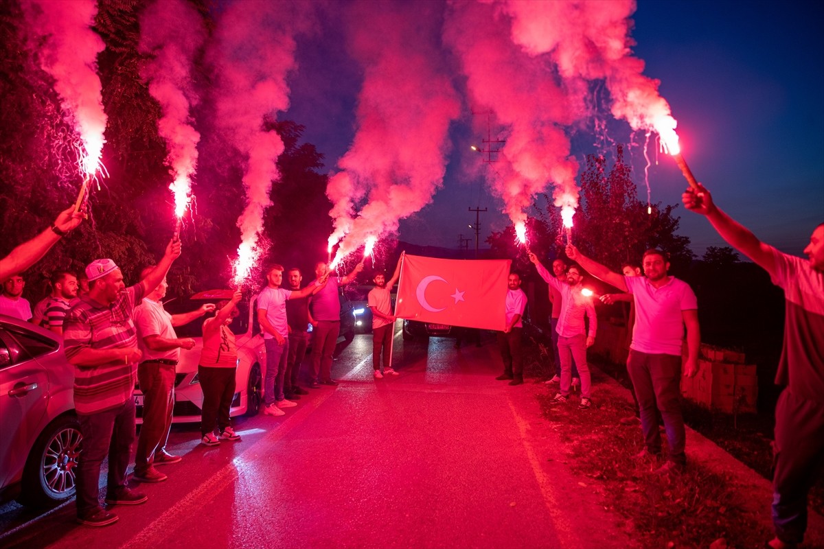 Sakarya'nın Arifiye ilçesinde köylüler, "15 Temmuz Demokrasi ve Milli Birlik Günü" etkinlikleri...