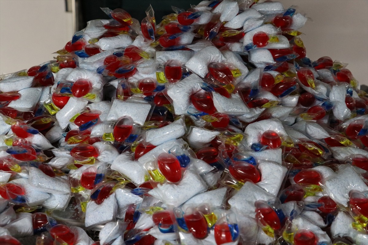 Sivas'ta üretilen yerli bulaşık makinesi kapsülü ve parlatıcılar, 32 ülkeye ihraç ediliyor.