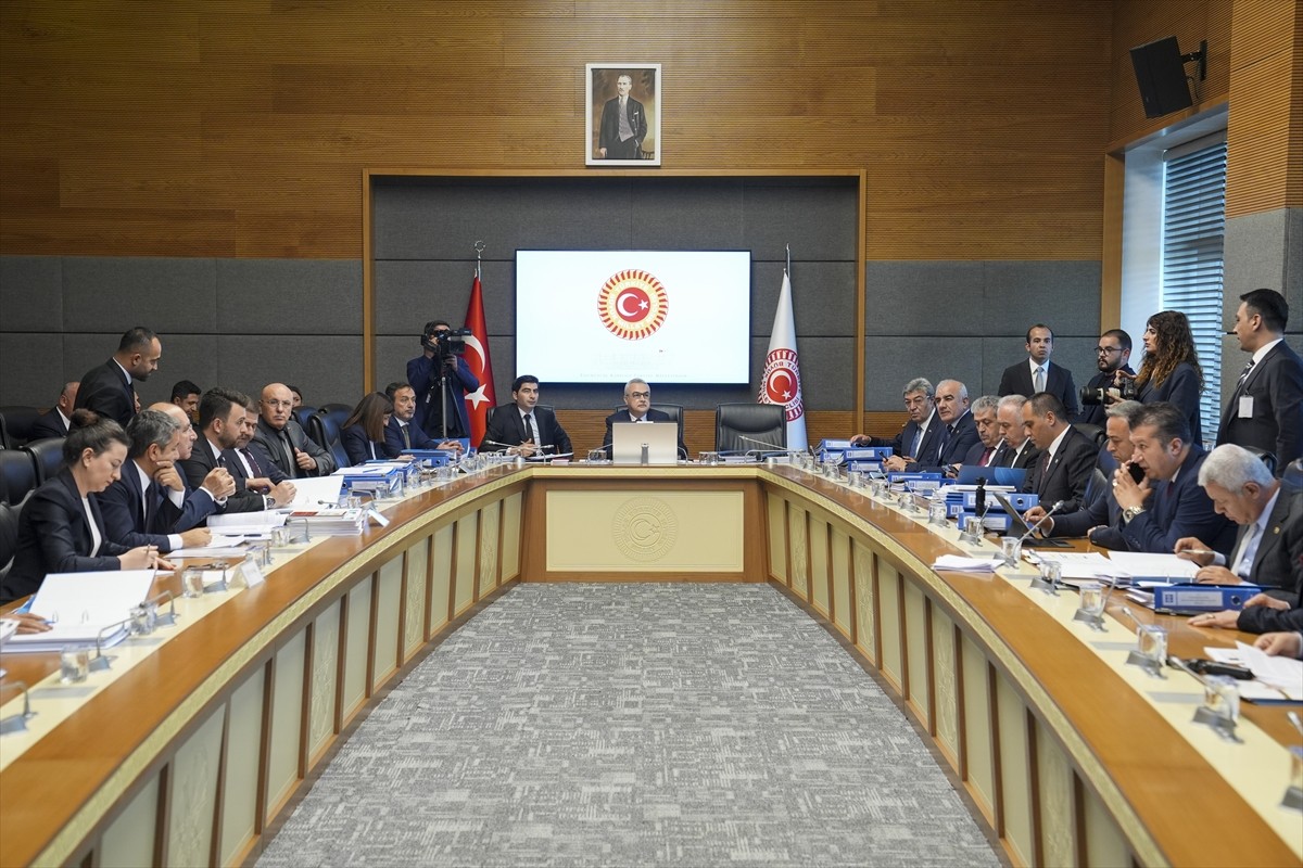 TBMM Kamu İktisadi Teşebbüsleri (KİT) Komisyonunda, bankanın ve bağlı ortaklarının 2021-2022...