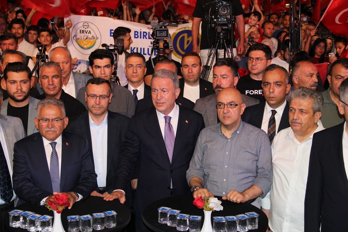 TBMM Milli Savunma Komisyonu Başkanı ve AK Parti Milletvekili Hulusi Akar, Kayseri'deki 15 Temmuz...