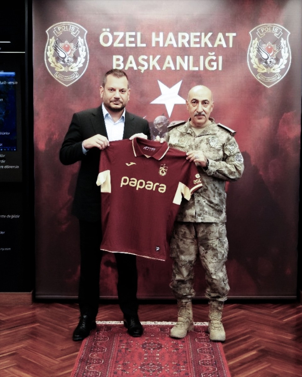Trabzonspor Kulübü Başkanı Ertuğrul Doğan (solda), Jandarma Genel Komutanı Orgeneral Ali Çardakcı...