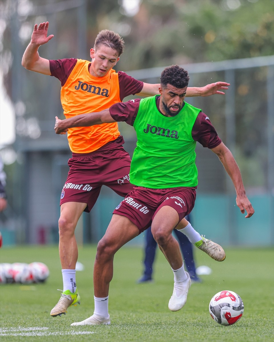 Trabzonspor, yeni sezon hazırlıklarına devam etti. Antrenman teknik direktör Fatih Tekke...