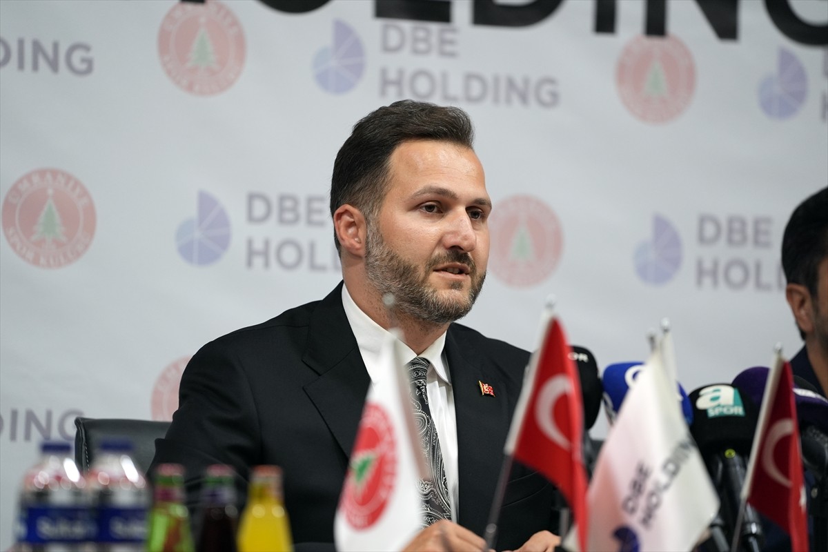 Trendyol 1. Lig ekiplerinden Ümraniyespor, forma sırt sponsorluğu için DBE Holding ile 1 yıllık...