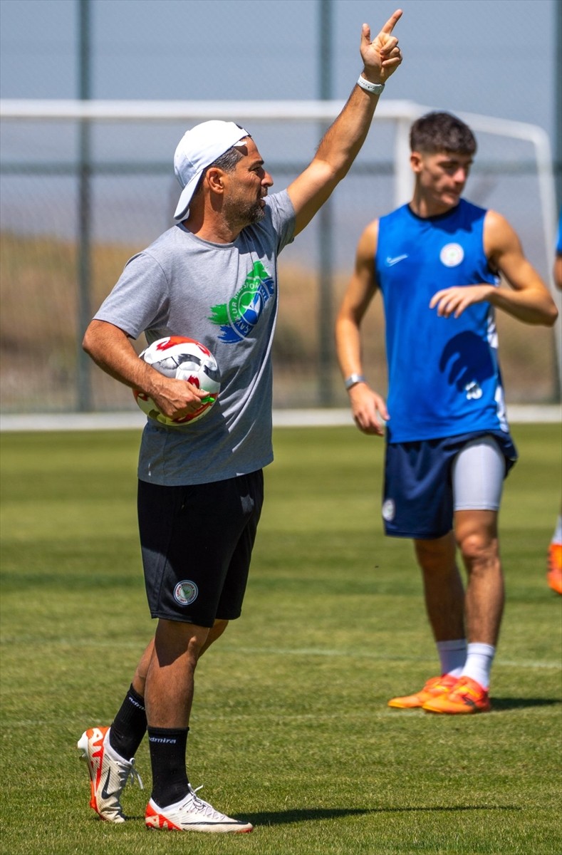 Trendyol Süper Lig ekiplerinden Çaykur Rizespor, yeni sezon hazırlıklarına Erzurum'da, Palandöken...