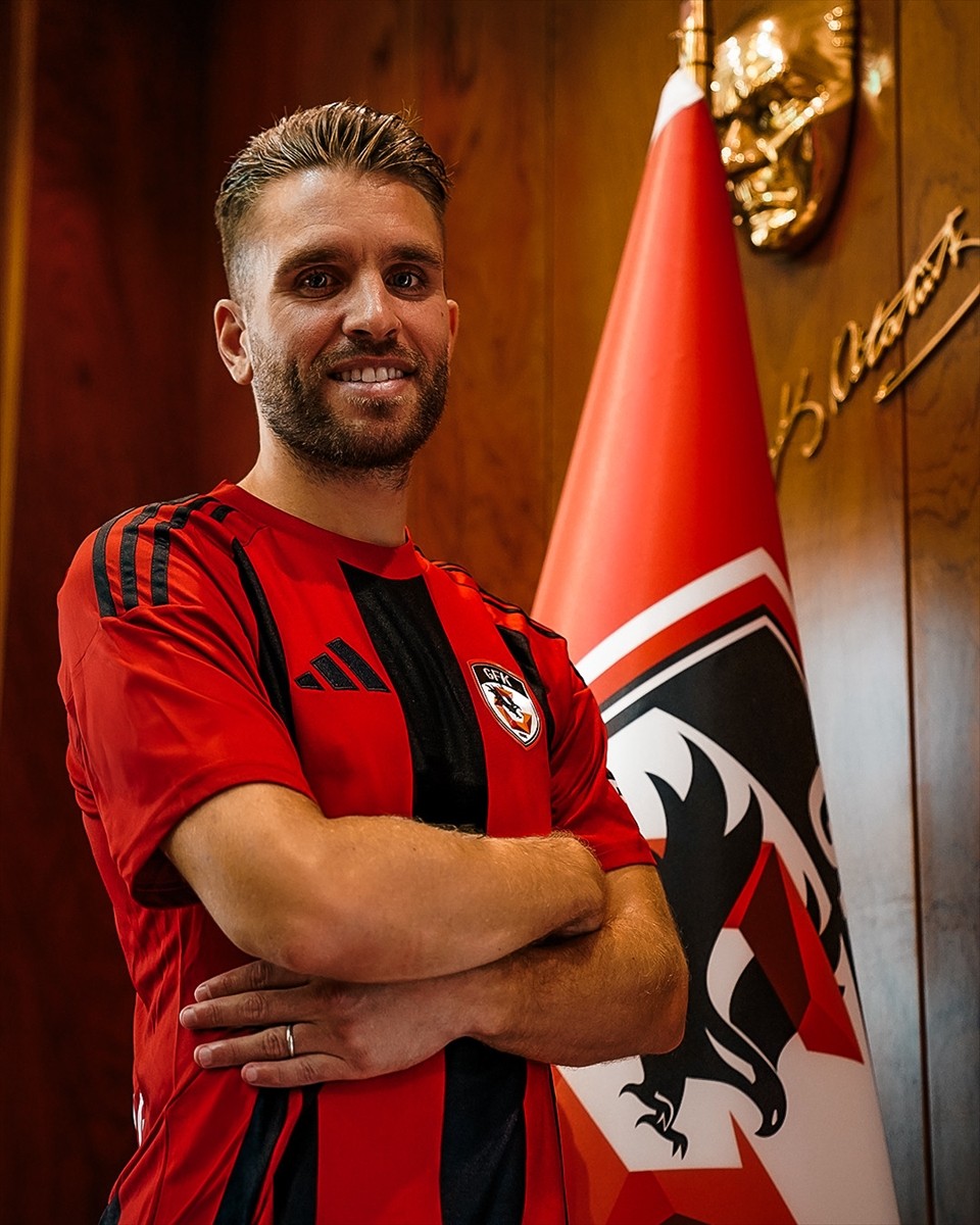 Trendyol Süper Lig ekiplerinden Gaziantep FK, Portekizli sol bek Kevin Rodrigues'i kadrosuna...