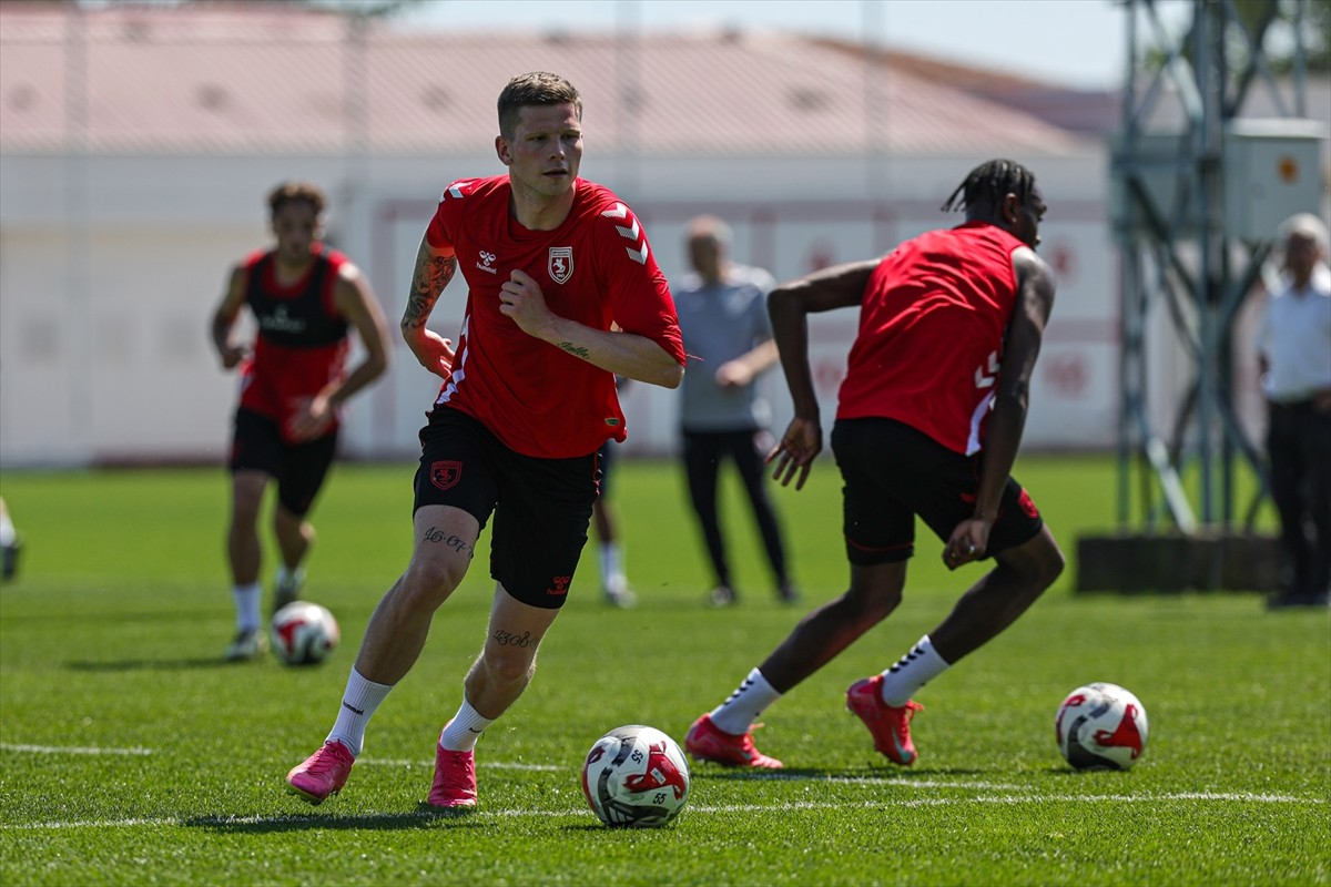 Trendyol Süper Lig ekiplerinden Samsunspor, yeni sezon hazırlıklarına devam etti....