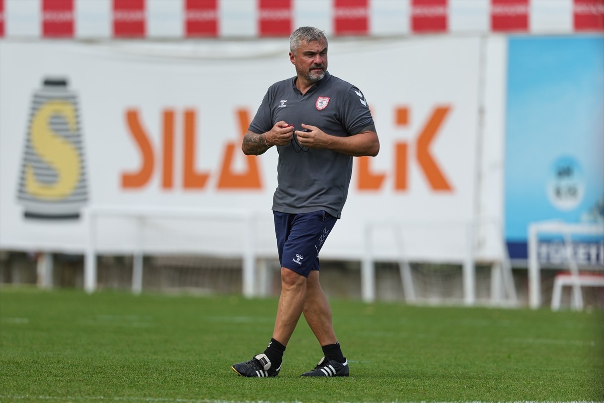 Trendyol Süper Lig ekiplerinden Samsunspor, yeni sezon hazırlıklarına Teknik direktör Thomas Reis...