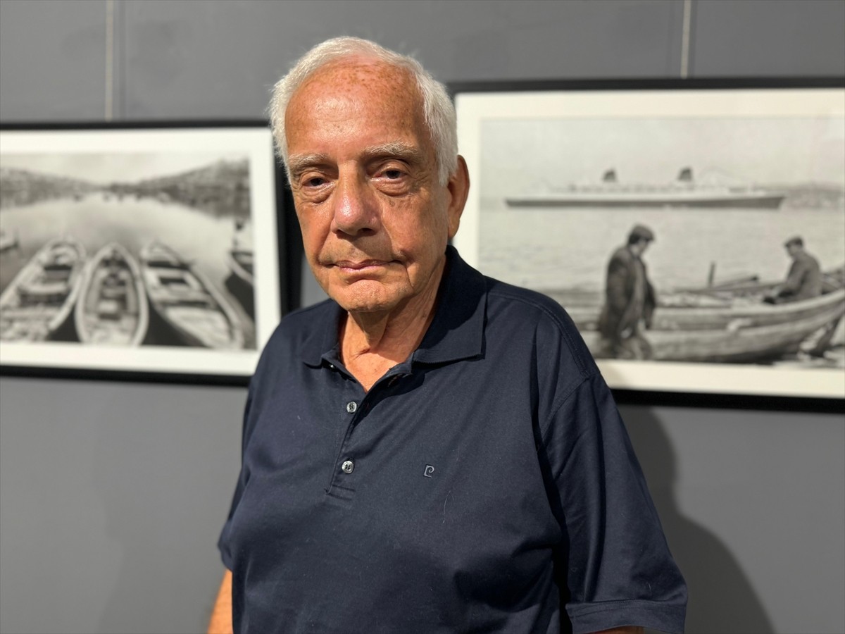 Türk fotoğrafçılığının yaşayan önemli isimlerinden İzzet Keribar'ın "Analogdan Dijitale"...