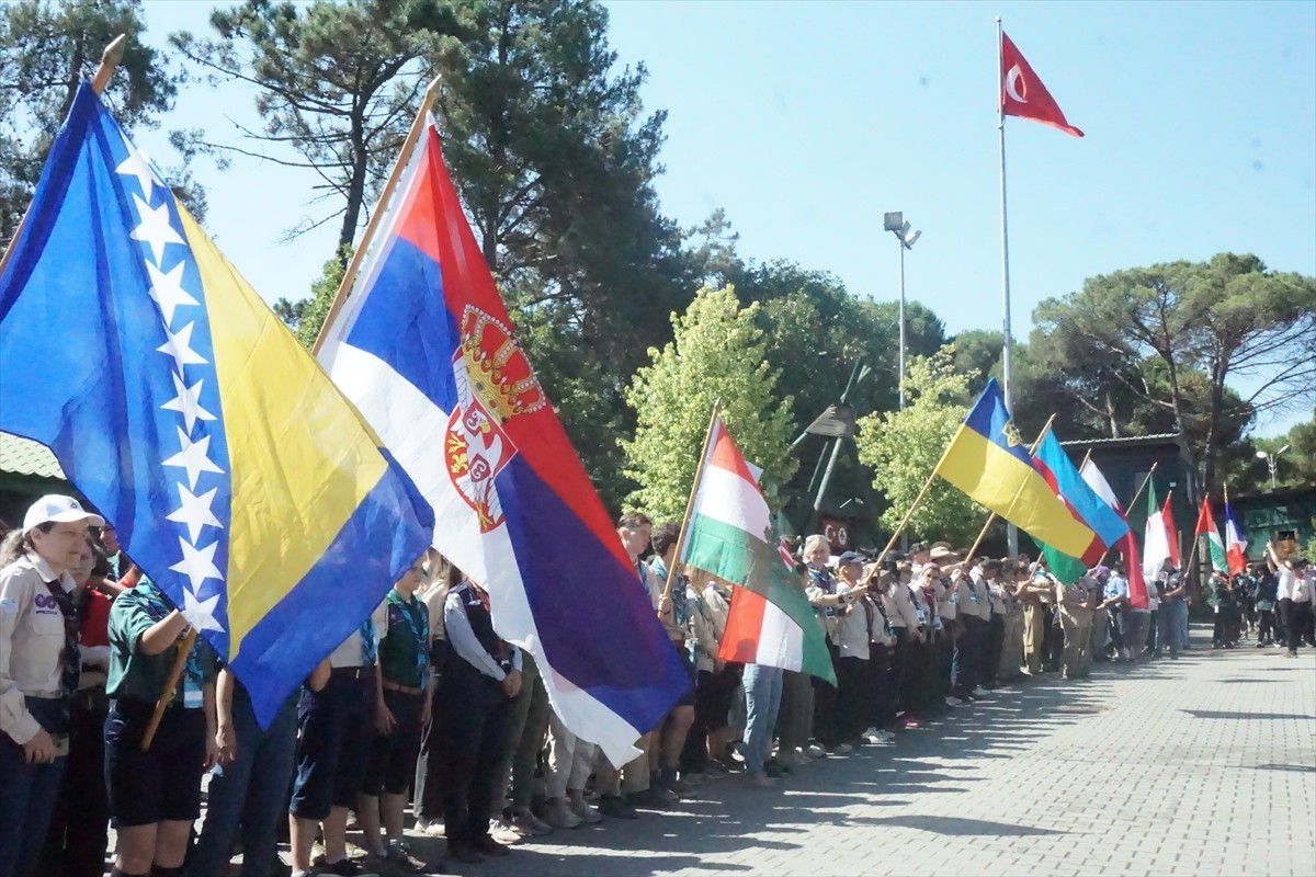 Türk İzci Toyu'nun açılış seremonisi, 22 ülkeden 900'ü aşkın izcinin katılımıyla İstanbul'da...