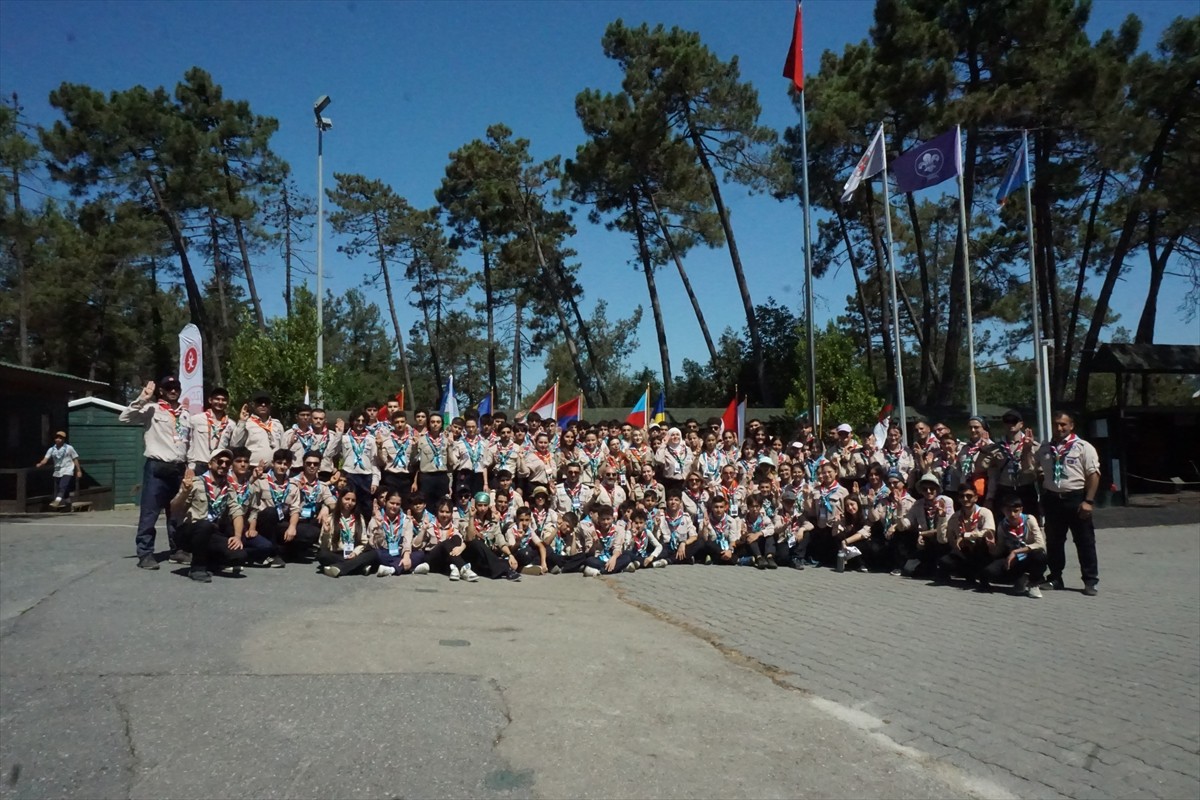Türk İzci Toyu'nun açılış seremonisi, 22 ülkeden 900'ü aşkın izcinin katılımıyla İstanbul'da...