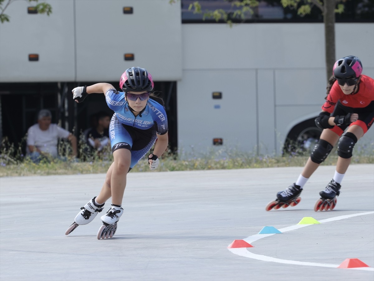 Türkiye Kaykay Federasyonu faaliyet programında yer alan Tekerlekli Paten 1. Etap Yarışması...