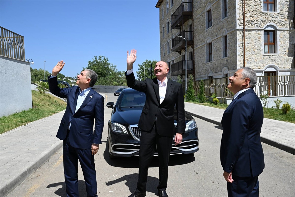 Türkmenistan Milli Lideri ve Halk Maslahatı Başkanı Gurbangulu Berdimuhammedov, Azerbaycan...