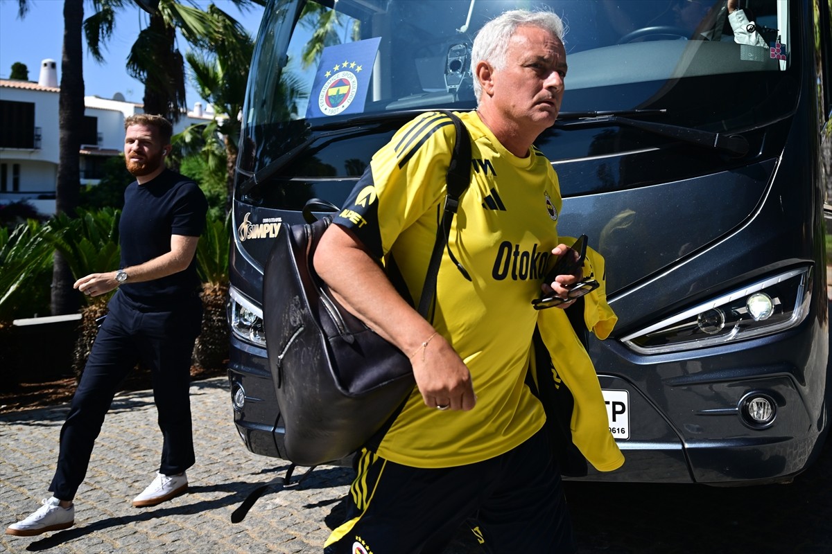 Yeni sezon hazırlıklarının İstanbul etabını tamamlayan Fenerbahçe Futbol A Takımı, kamp çalışması...