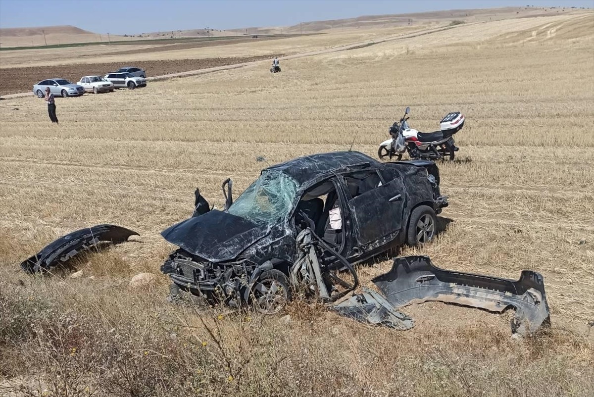 Yozgat'ın Yenifakılı Belediye Başkanı Musa Sarıaslan, makam aracının şarampole devrilmesi sonucu...