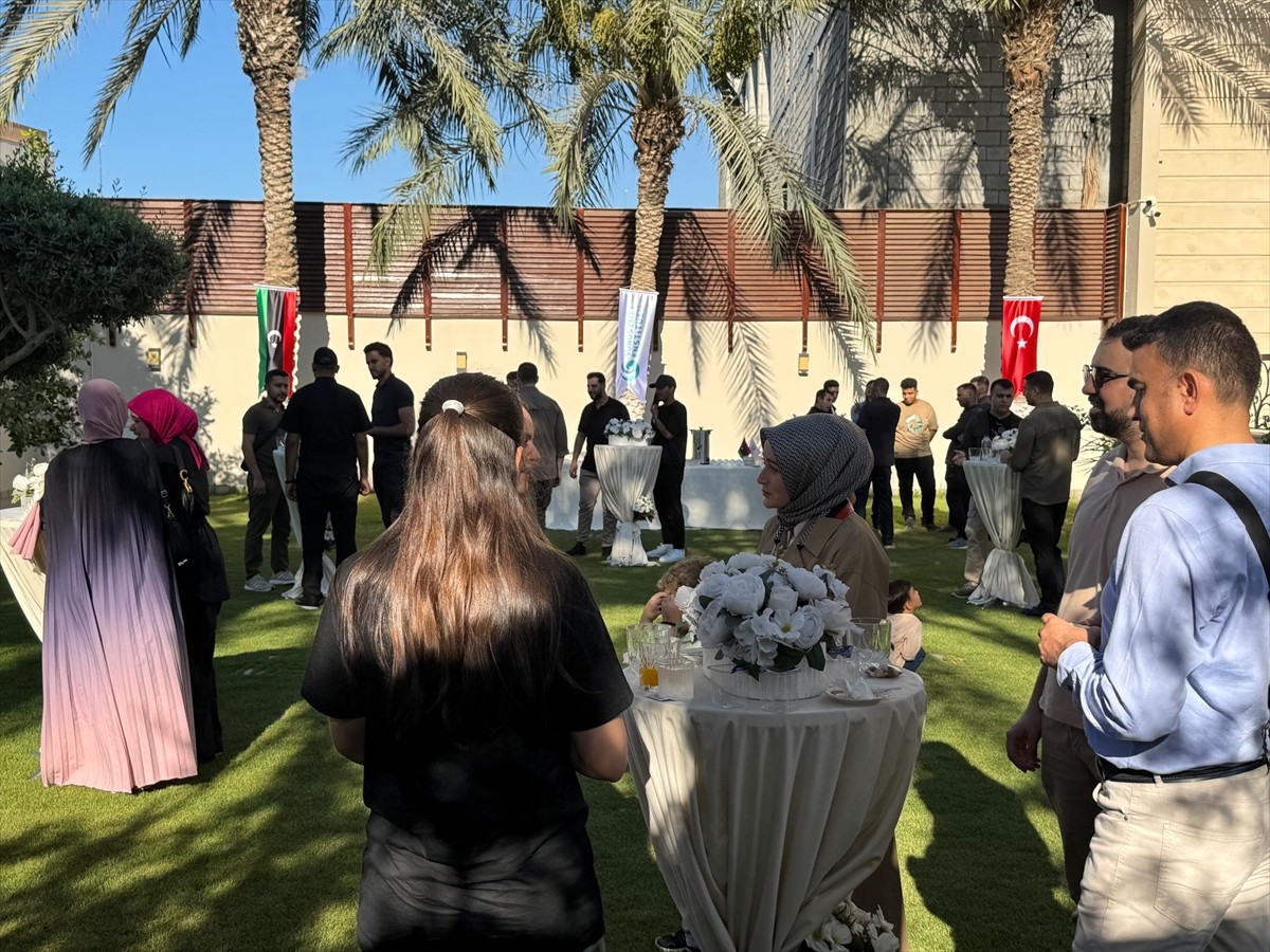 Yunus Emre Enstitüsü (YEE), Libya'nın başkenti Trablus'taki merkezinde, Türkçe bilen ve öğrenmek...