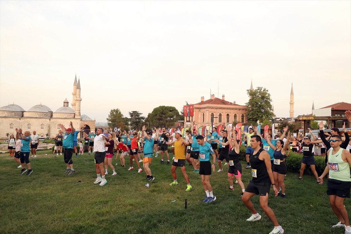 10. Uluslararası Edirne Maratonu, 30 Ağustos Zafer Bayramı dolayısıyla "Zafer" temasıyla koşuldu. ...