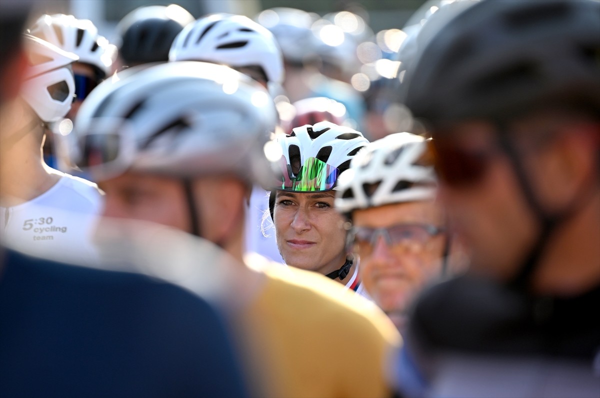 4. Uluslararası Gran Fondo Başkent Bisiklet Yarışı, Bilkent Center önünden yüzlerce sporseverin...