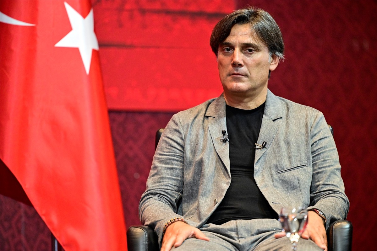 A Milli Futbol Takımı Teknik Direktörü Vincenzo Montella, Dünya Kupası elemeleri öncesinde Riva...