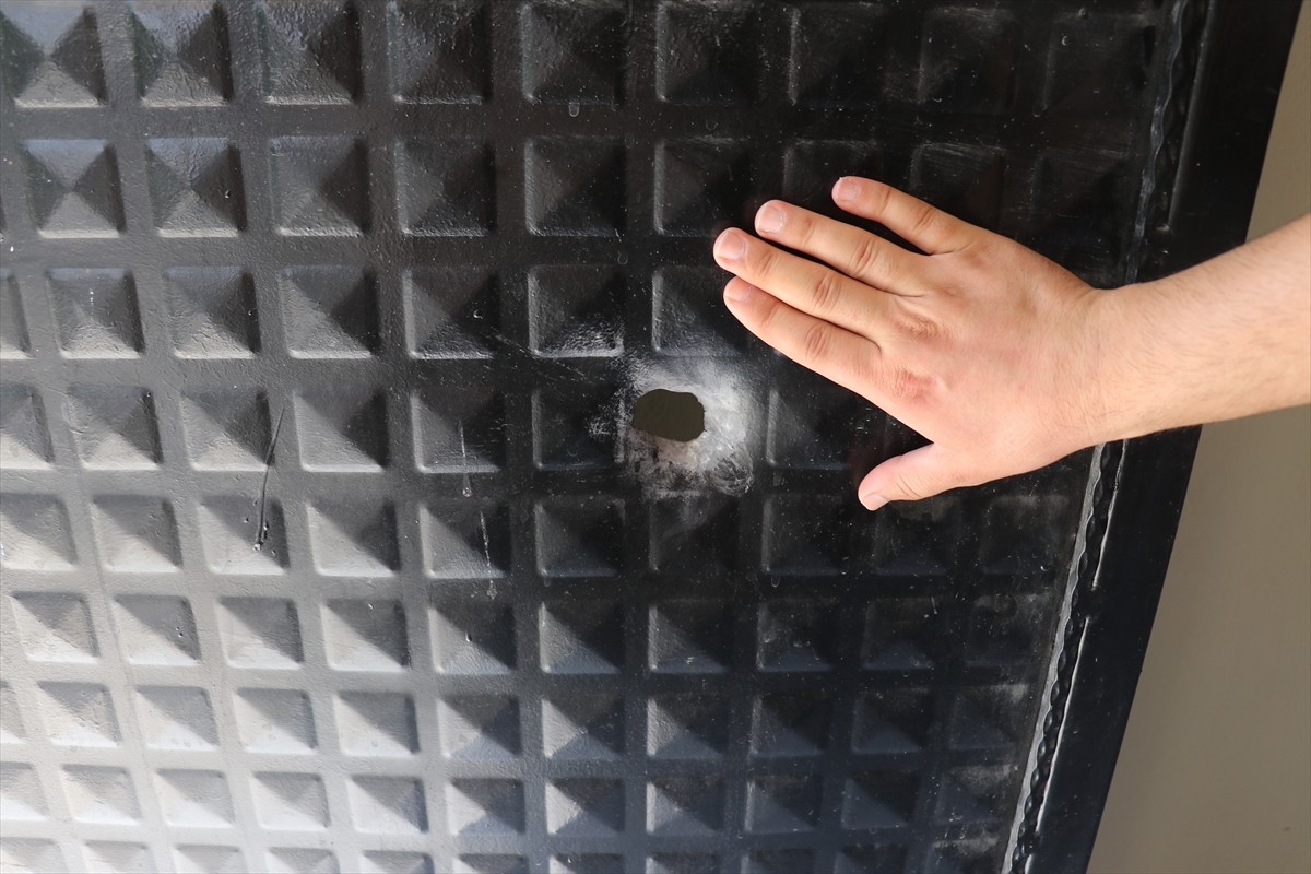 Adana'nın Sarıçam ilçesinde kına gecesinde çıkan kavgada pompalı tüfekle vurulan gelinin...