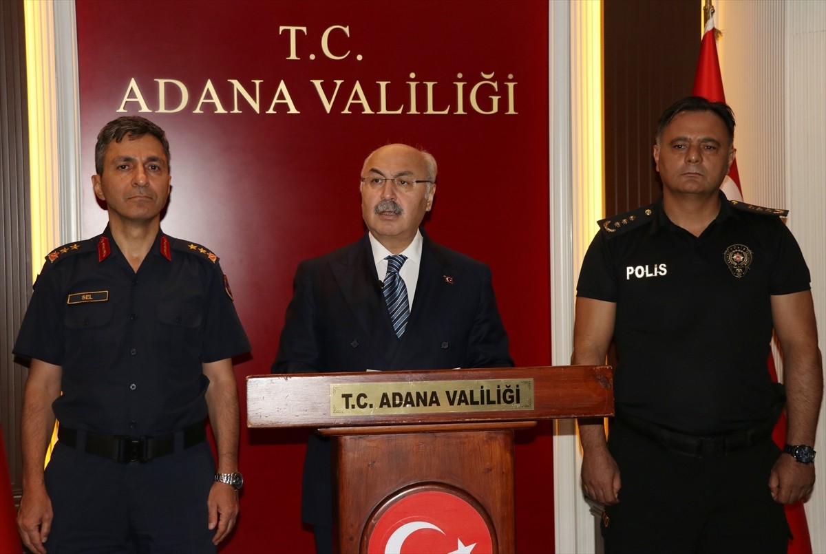 Adana Valisi Yavuz Selim Köşger, kentte 1000'den fazla yeni polisin göreve başladığını belirterek...
