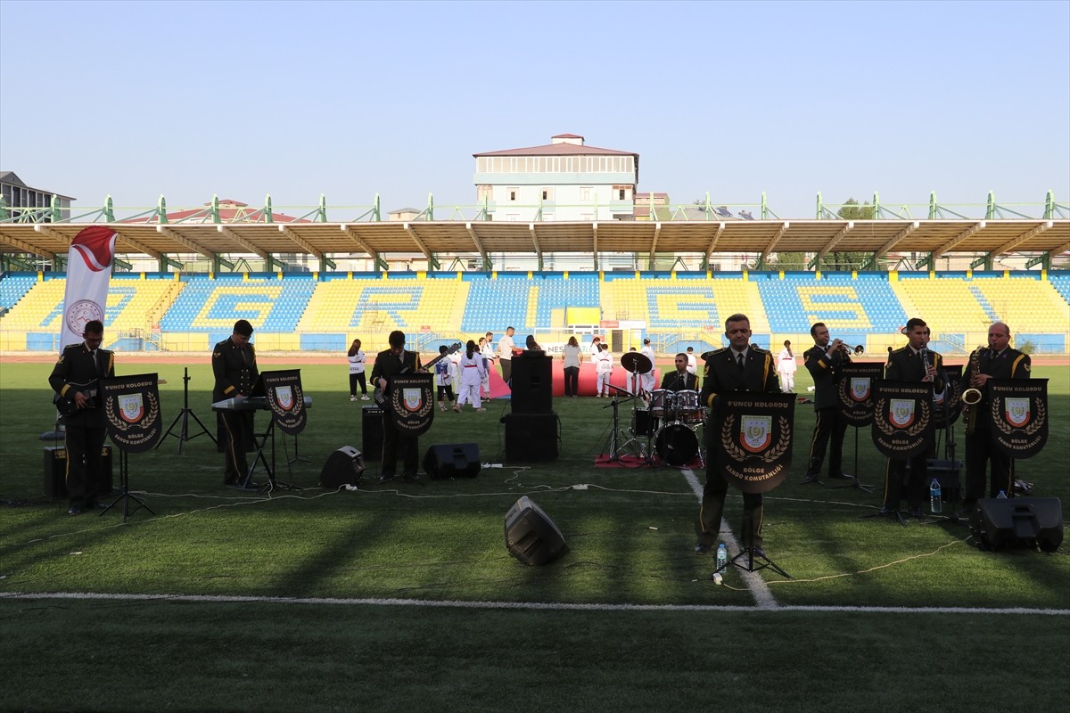 Ağrı'da 9. Kolordu Bölge Bando Komutanlığı, 30 Ağustos Zafer Bayramı etkinlikleri kapsamında...