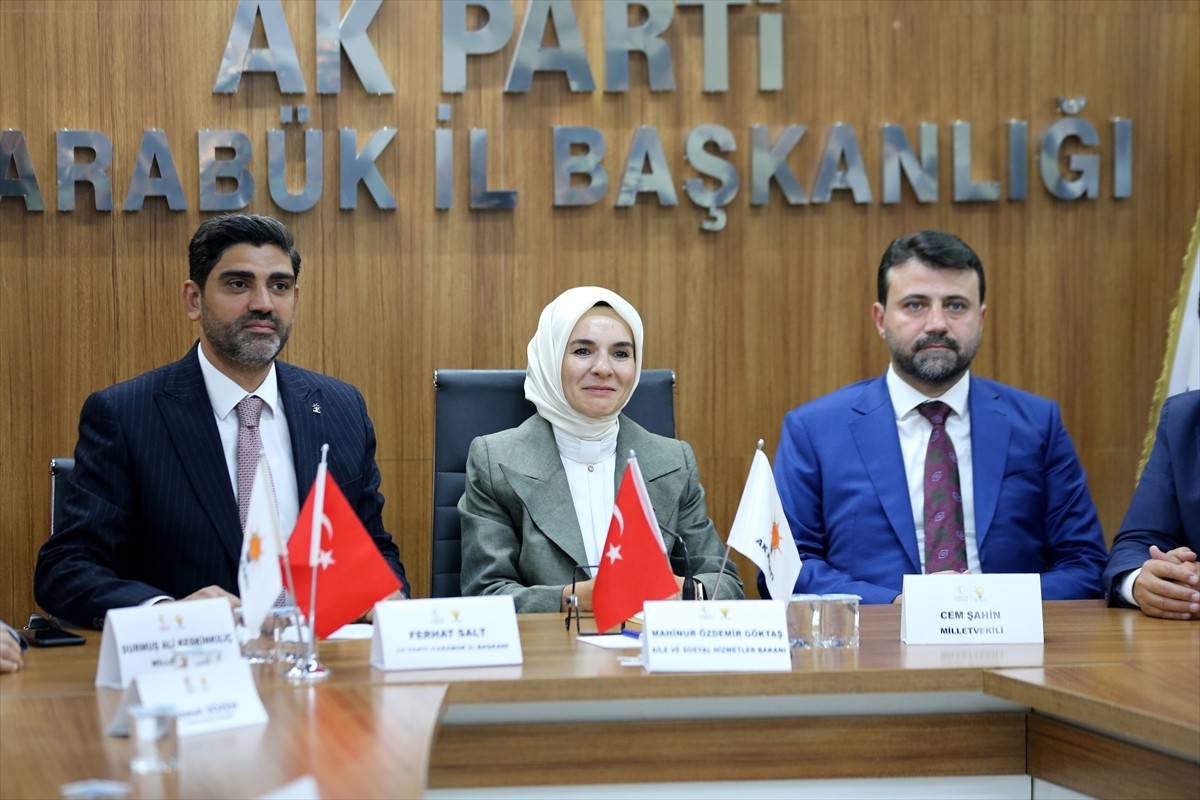 Aile ve Sosyal Hizmetler Bakanı Mahinur Özdemir Göktaş, Karabük ziyareti kapsamında, Bayır...