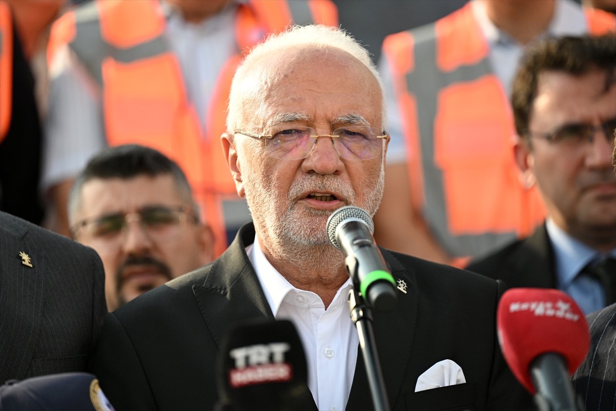 AK Parti Genel Başkanvekili Mustafa Elitaş, Ankara-Sivas Hızlı Tren Hattı ile entegre olacak...