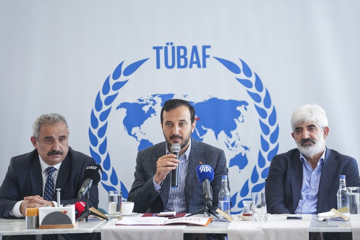 AK Parti İstanbul İl Başkanı Abdullah Özdemir, Türkiye Basın Federasyonunun Zeytinburnu'nda...