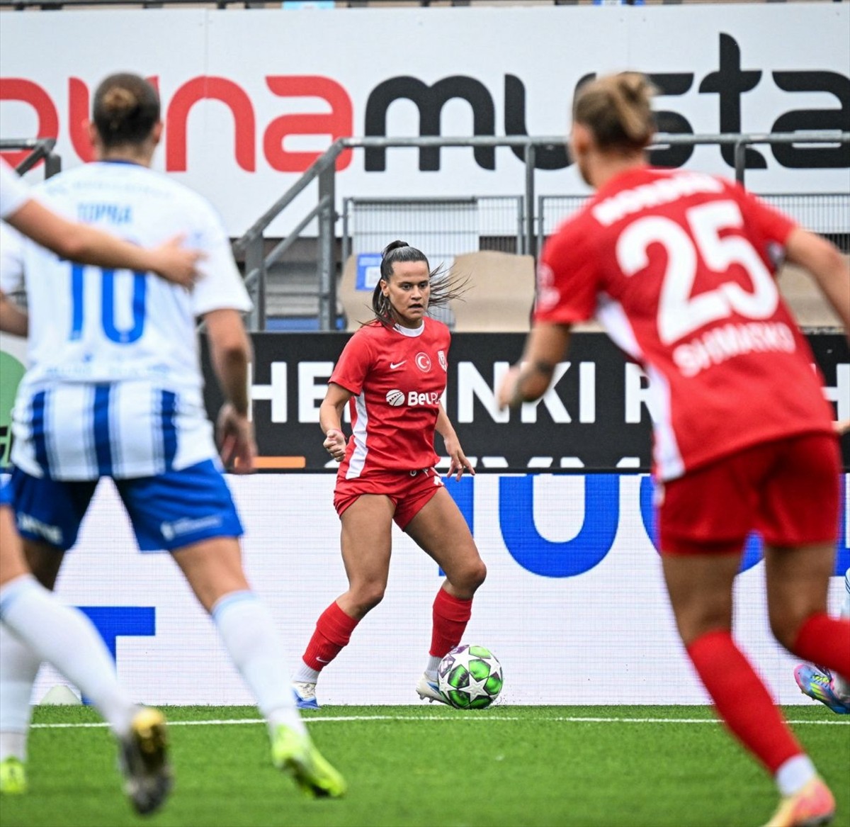 Ankara Büyükşehir Belediyesi (ABB) FOMGET Kadın Futbol Takımı, Finlandiya'da UEFA Şampiyonlar Ligi...