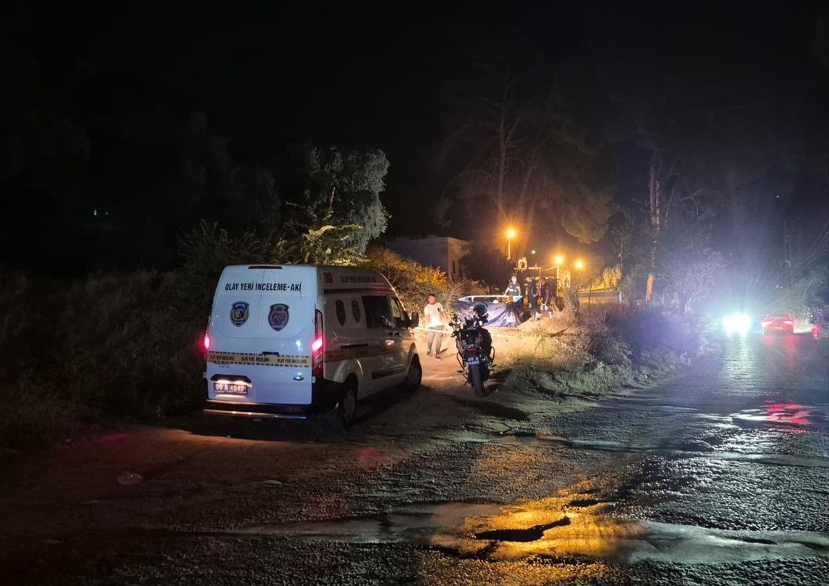 Aydın'ın Efeler ilçesinde üniversite öğrencisi genç kız, yol kenarında tabancayla başından...