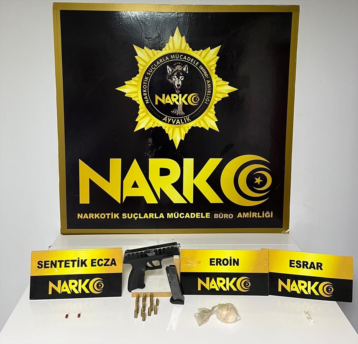 Balıkesir'in Ayvalık ilçesinde uyuşturucu operasyonunda yakalanan 3 şüpheli tutuklandı.