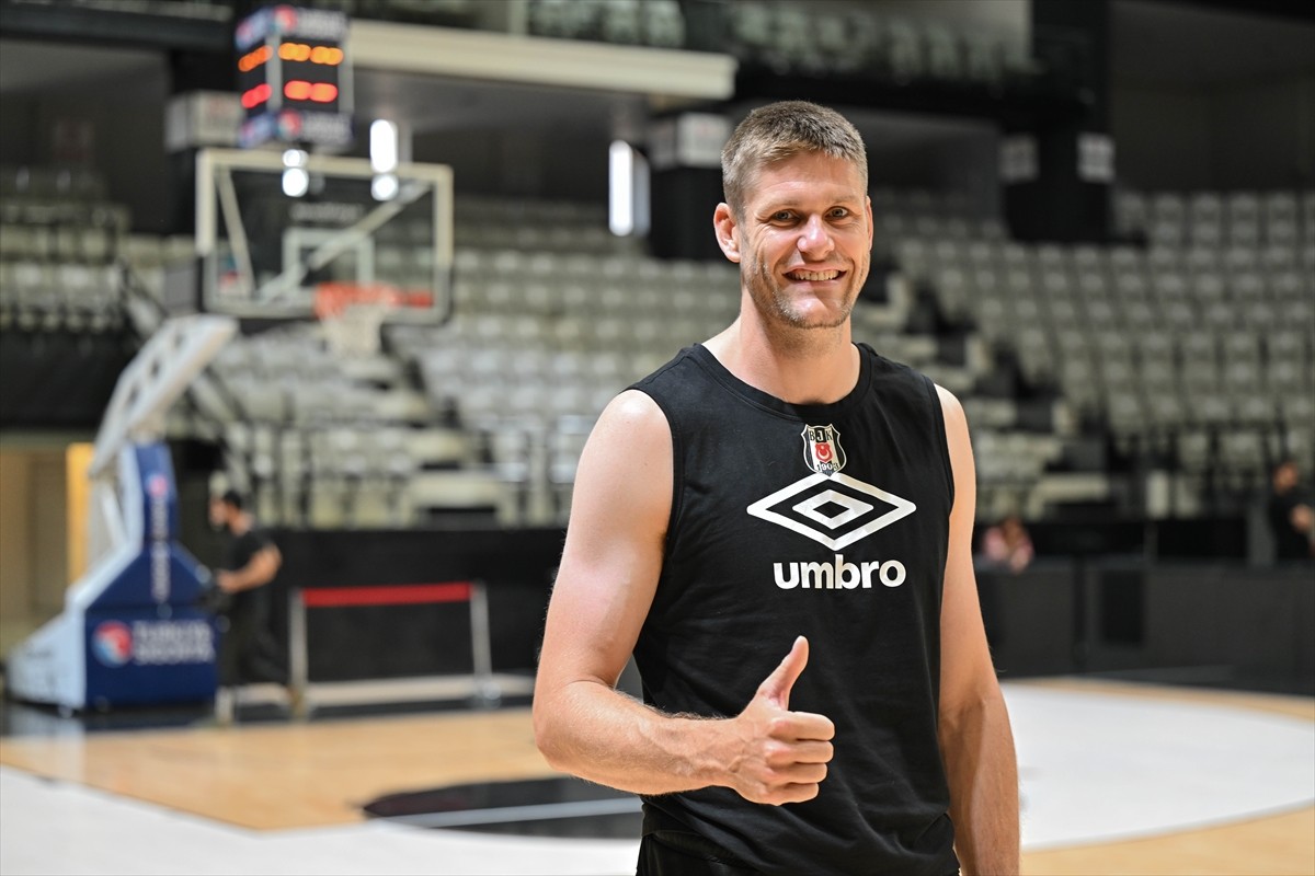 Beşiktaş GAİN Erkek Basketbol Takımı'nın uzun forveti ve pivotu Conor Morgan, AA muhabirine...