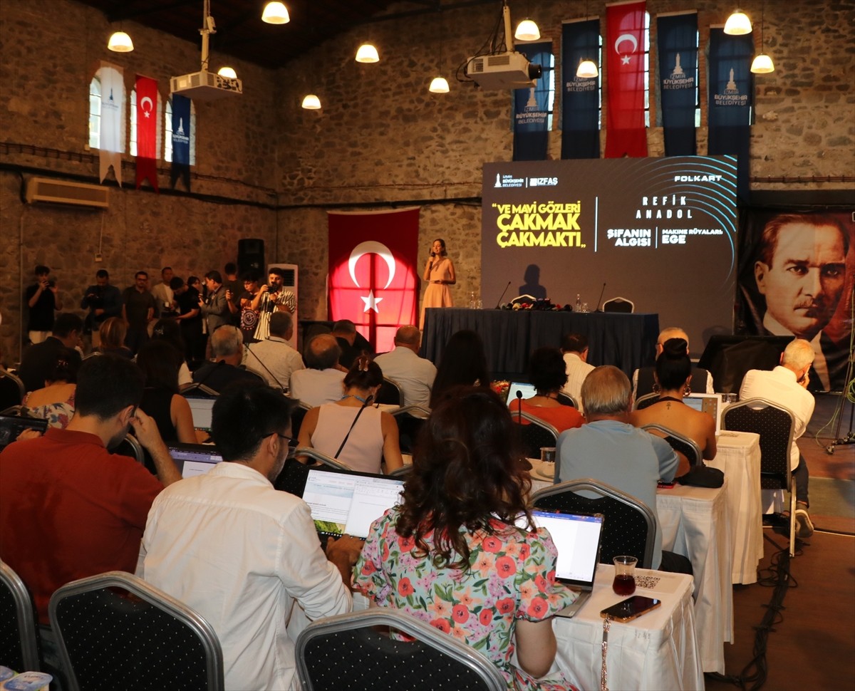 Büyük Önder Mustafa Kemal Atatürk'ün az bilinen fotoğrafları, kişisel eşyaları ve belgelerinin yer...