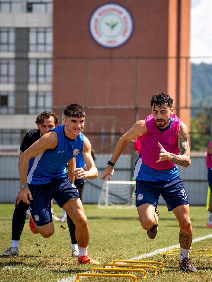 Çaykur Rizespor, Trendyol Süper Lig'in 2. haftasında deplasmanda oynayacağı Corendon Alanyaspor...