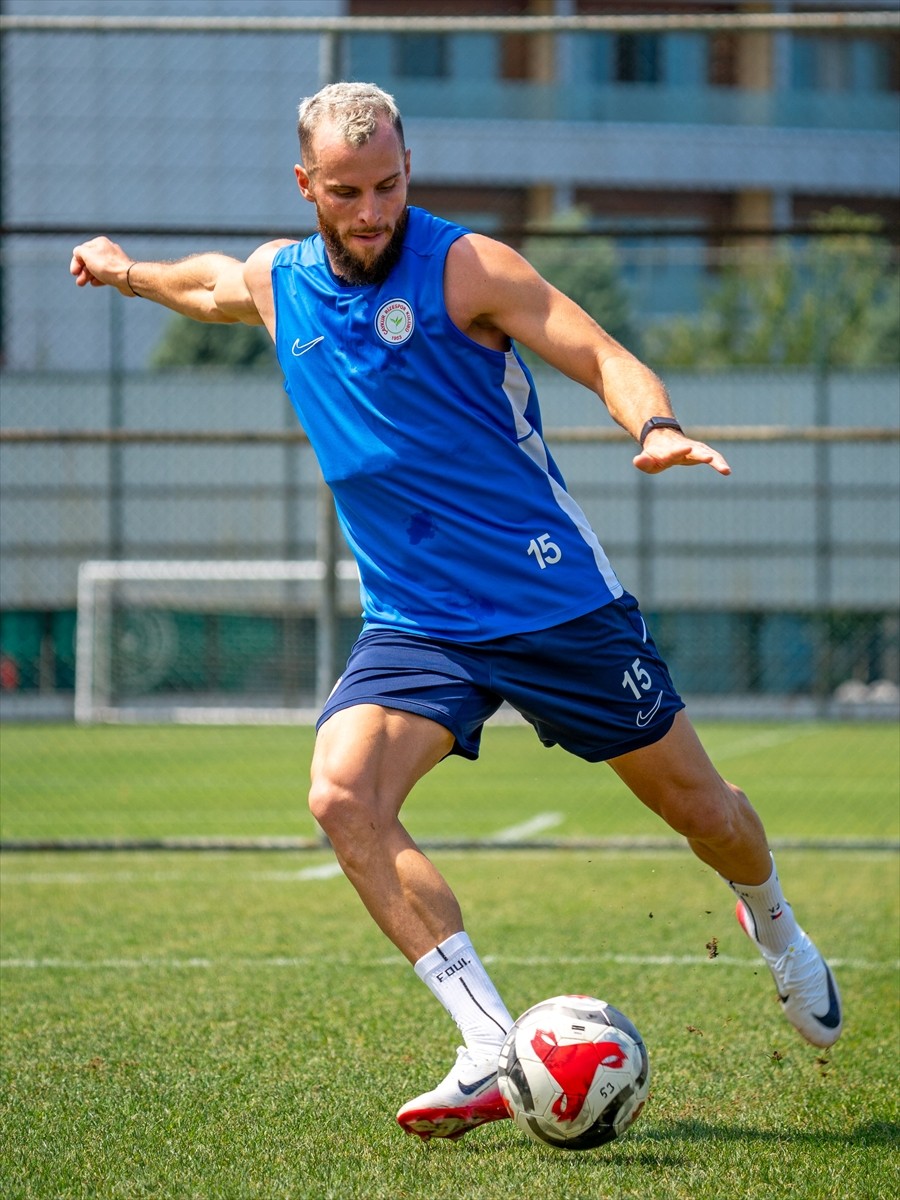 Çaykur Rizespor, Trendyol Süper Lig'in 4. haftasında deplasmanda oynayacağı Galatasaray maçının...